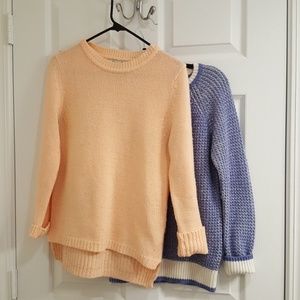 2 knit sweaters